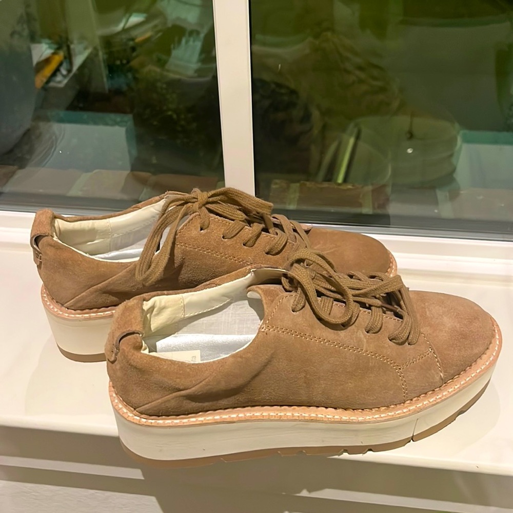 Dolce Vita Platform Beige Brown Dress Shoes Sneakers NEVER WORN